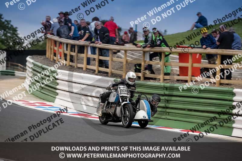 Vintage motorcycle club;eventdigitalimages;mallory park;mallory park trackday photographs;no limits trackdays;peter wileman photography;trackday digital images;trackday photos;vmcc festival 1000 bikes photographs